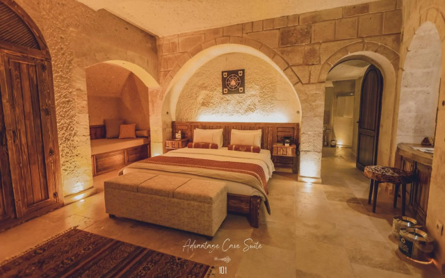 Nino Cave Suites