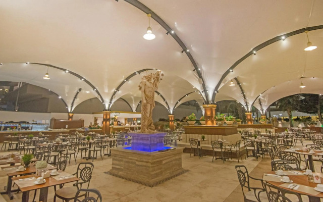 Adams Beach Hotel & Spa