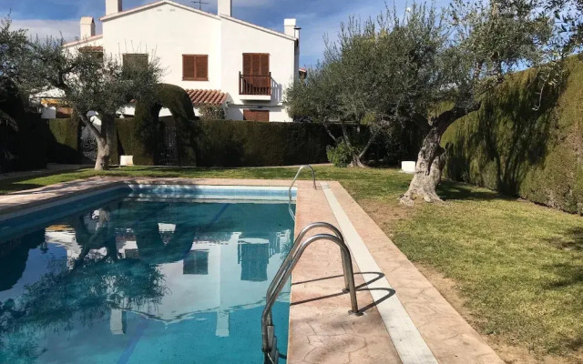 Casa Adosada Mart La Dorada con Piscina Comunitaria - 103D