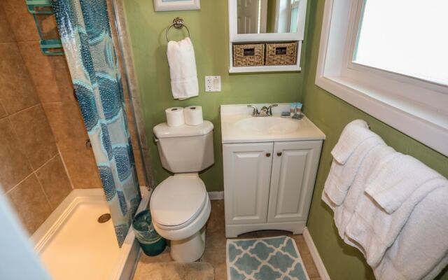 5670 Williams Dr. - M