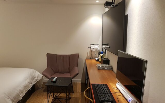 Mari Hotel