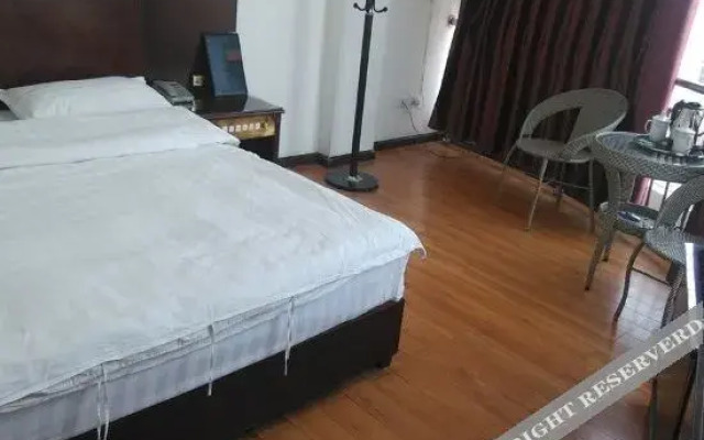 Yuxi Liupin Express Hotel