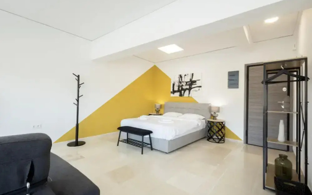 Hip And Fun in Athens Apt A