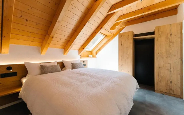 Moderne 2 Zi.FeWo BlackForest Art Nähe Freiburg