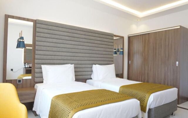 Noor Land Hotel