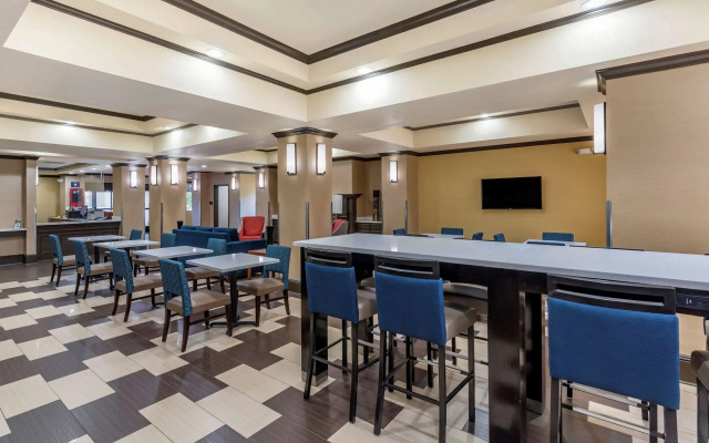 Comfort Inn & Suites El Dorado