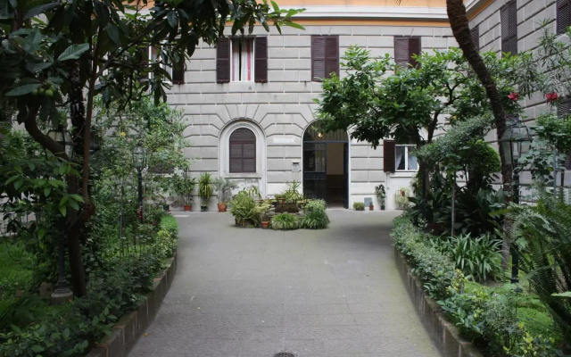 Sergio House