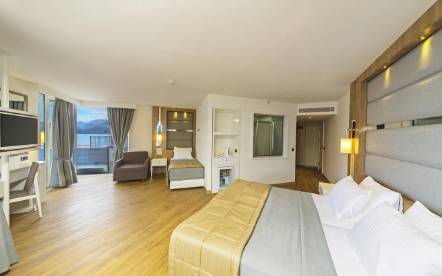 Poseidon Hotel - Adults Only