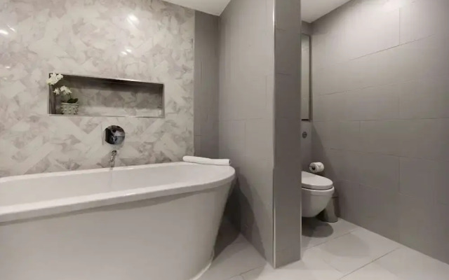 The Westbourne Park Place - Elegant 3bdr Flat