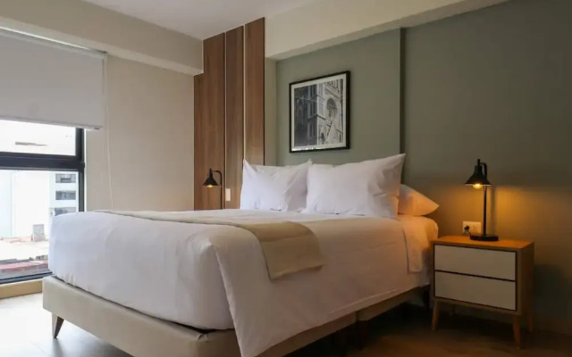 w Grandiose 2BR w Great Balcony in Miraflores