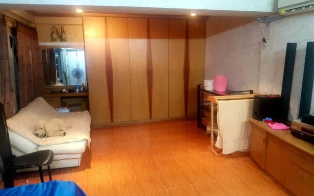 Waterside House And Hostel