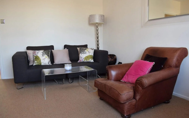 2 Bedroom Flat Near Notting Hill