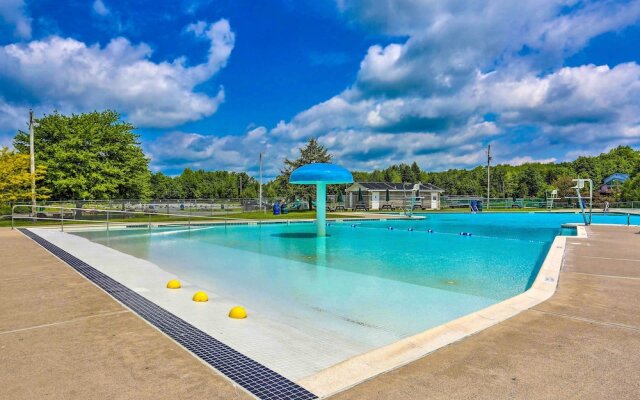 Arrowhead Lake Access: Cabin w/ Resort Amenities