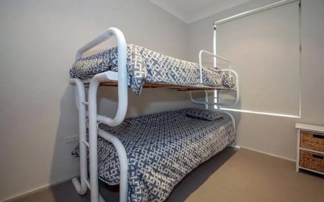 Alcheringa Unit 3 & 4, 32 Sandy Point Road