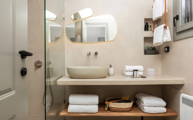 Chora Kythnos Suites