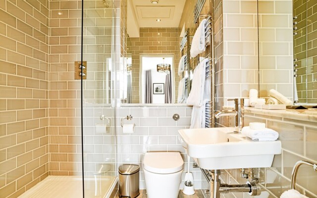 JOIVY Luxury George Street Apartments: Forth Suite