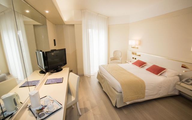 Hotel Bristol