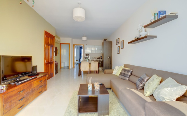 Cosy 1BR Penthouse Close to the Promenade
