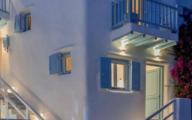 Mykonian Mews