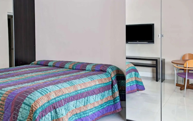 Knights Inn Hallandale