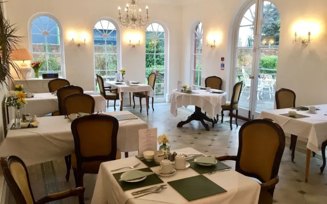 Aylestone Court Hotel