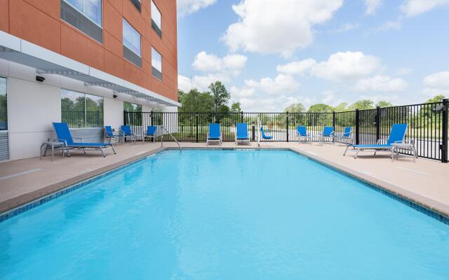 Holiday Inn Express & Suites Bryan - College Station by IHG
