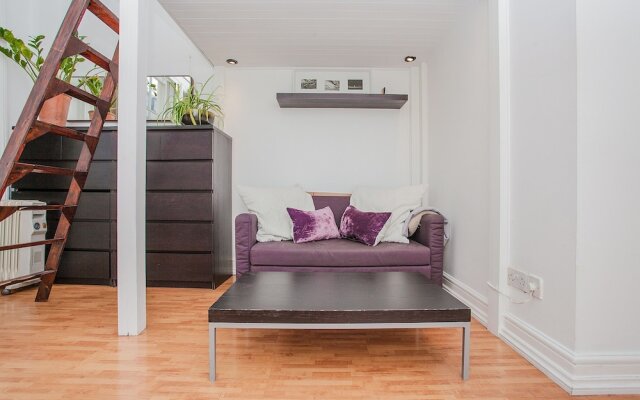 Central Spacious Studio Near Kensington Gardens