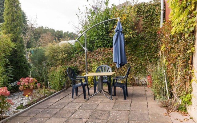 Cozy Apartment near Sea in Warin