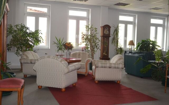 Rothenberger Apartments