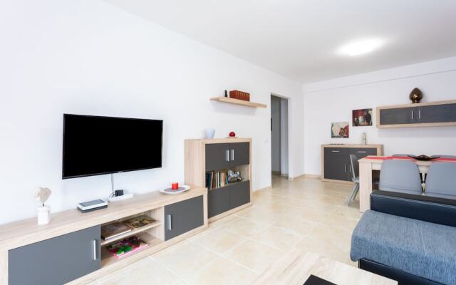 HomeLike Charming Apartment Candelaria, Wifi & Pool