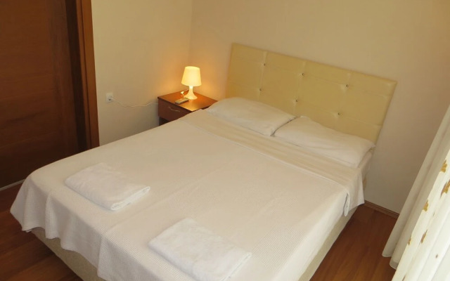 Stella Classic Apart