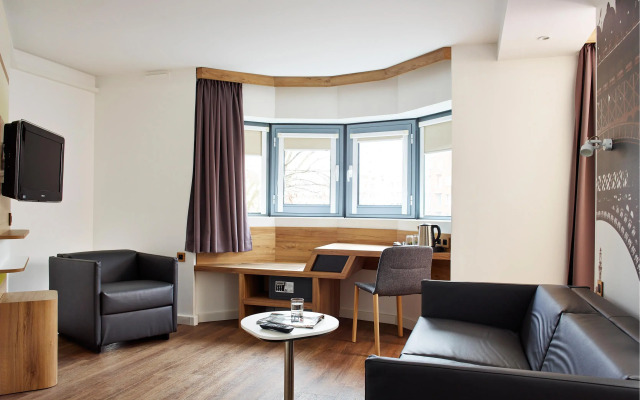 Median Paris Porte de Versailles