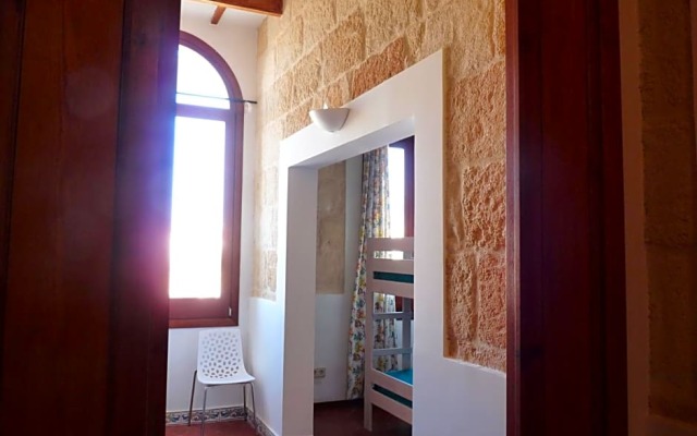 Hostel Menorca - Albergue Juvenil