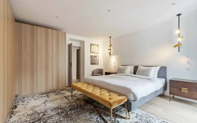 Stunning 2 Bed Apartment, Sleeps 4