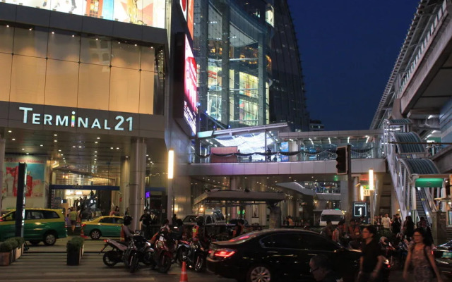 Business Inn At Sukhumvit 11 By Hjz