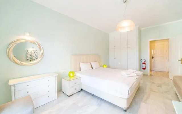 Saint Nicholas Beach Studio I