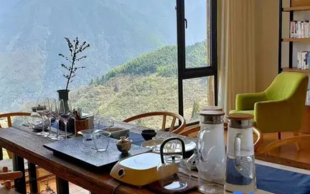 Yi Shuang Ren Hostel