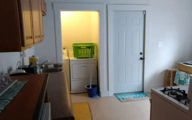 Beautiful Downtown Indy Guest Homes