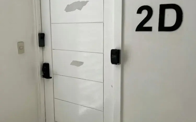 Apartment Near Beach And Airport