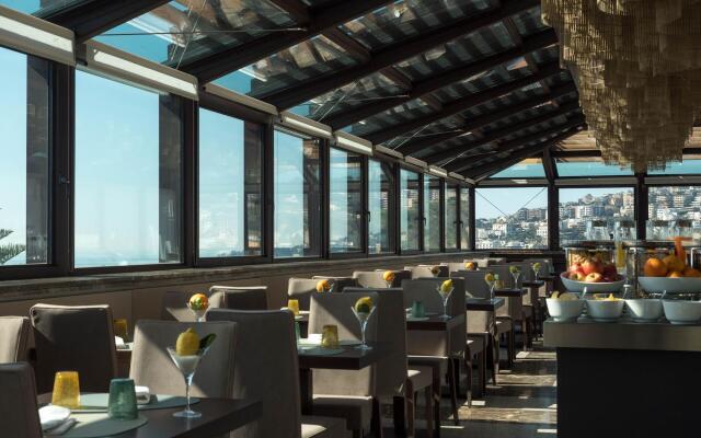 De Bonart Naples, Curio Collection by Hilton