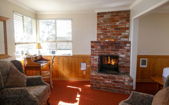 Carmel Fireplace Inn
