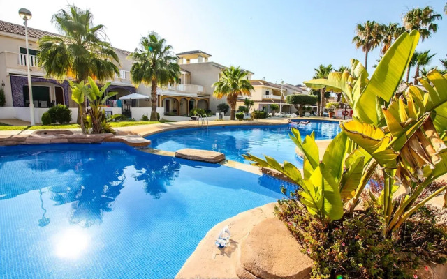 Gorgeous apartment in Albamar