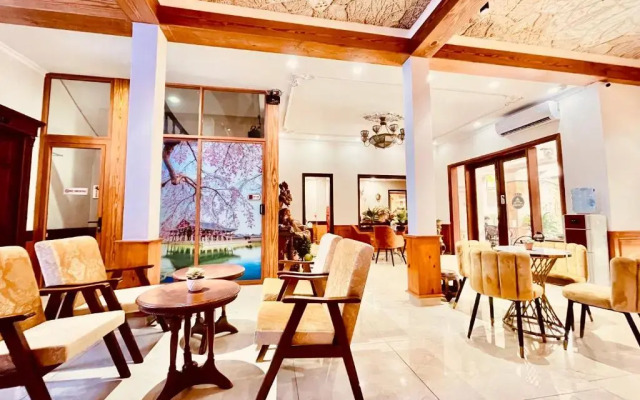 Airstar Hotel & Apartment