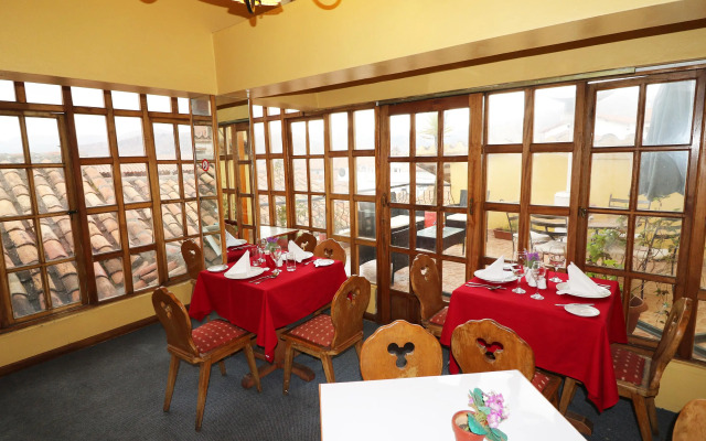 Hotel & Mirador Los Apus