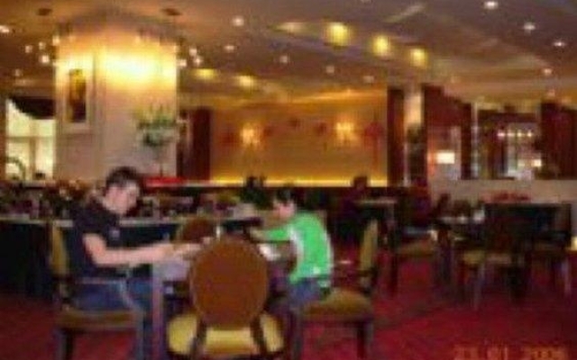 Golden River-View Hotel