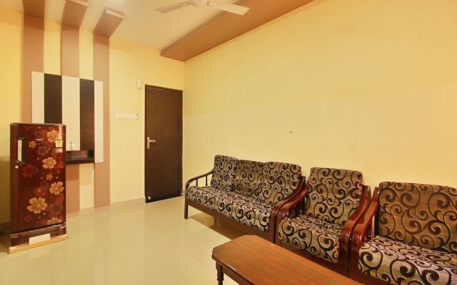 OYO 10551 Hotel RJ Grand
