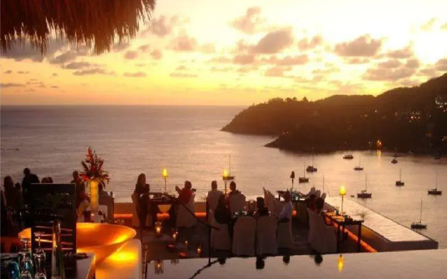 Tentaciones Hotel & Lounge Pool - Adults Only