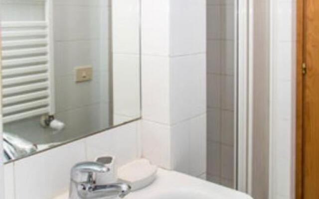 Studio with enclosed garden and wifi at Roma