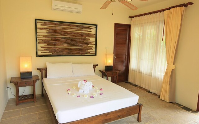 4 Bedroom Grand Deluxe Idyllic Beach Villa