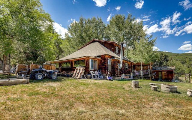 Historic Alpine Cabin w/ Scenic Mount Sopris View